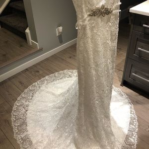 Rosa Clara Lace wedding gown